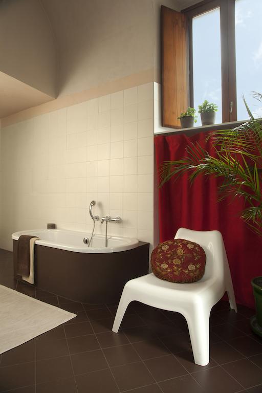 Corte Dall'Era Bed & Breakfast Brescia Phòng bức ảnh
